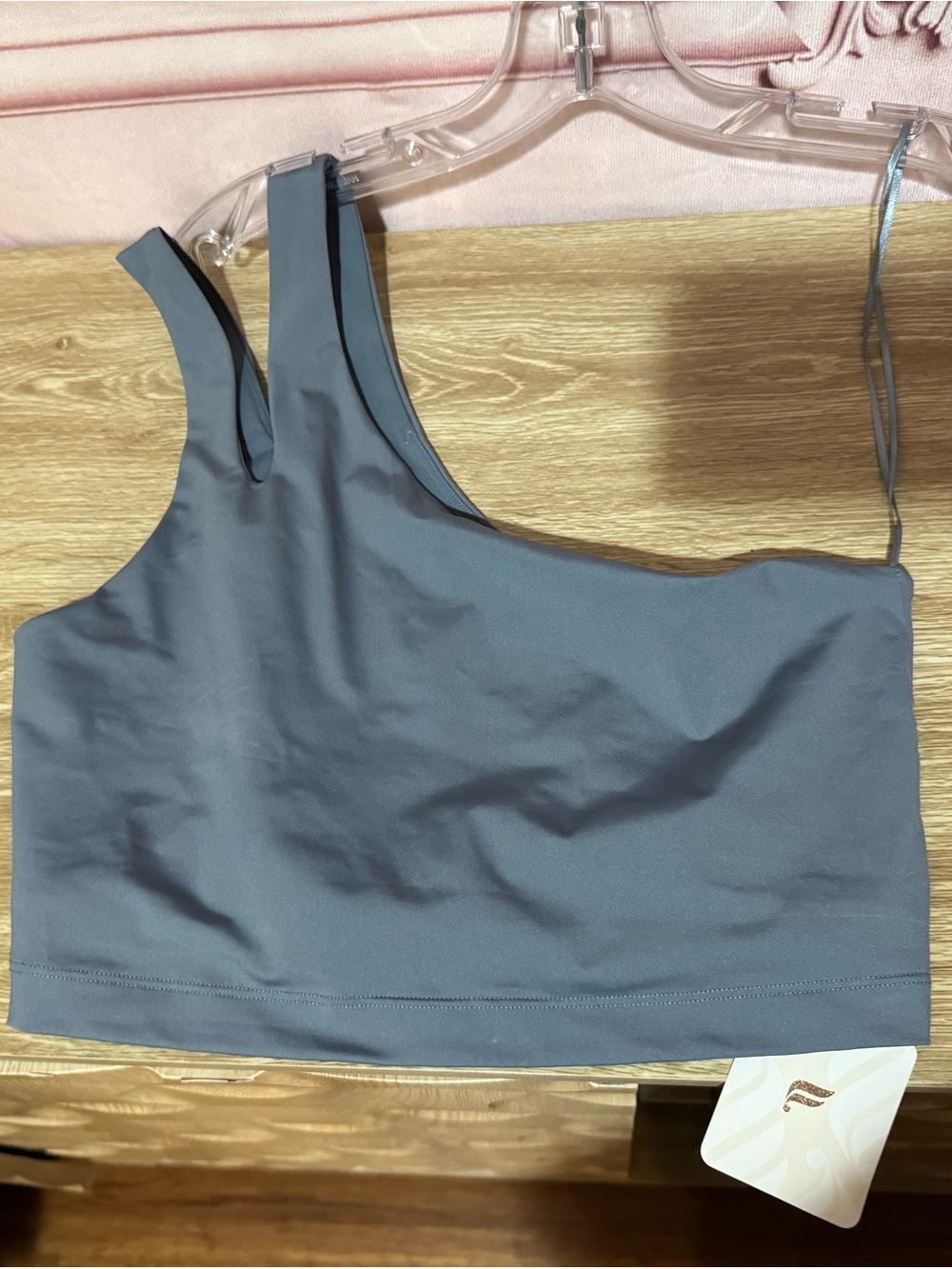 Woman’s Fabletics One-Shoulder Cutout Sports Wear Bra Size Medium Gray Soft New